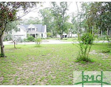 Yard/Garden. Front yard
