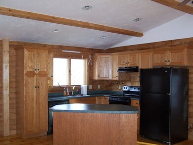 241 Chamberlain Hill Rd, Barre, MA 01005 - photo 2