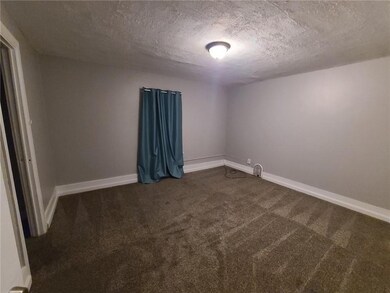 MASTER BEDROOM/ PLUS BONUS WALK IN CLOSET