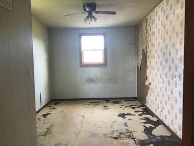 354 W Grove St, Alma Center, WI 54611 - photo 3