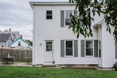 78 Pine St, Pawtucket, RI 02860 - photo 3