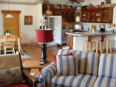 1512 Upper Liveoak Rd, Fredericksburg, TX 78624 - photo 2