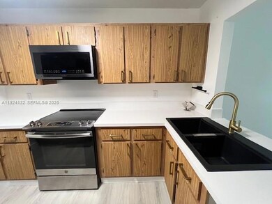 6735 W 26th Dr unit 125, Hialeah, FL 33016 - photo 7