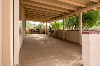 834-W-Foothill-Street-4