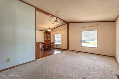 5_Living Room