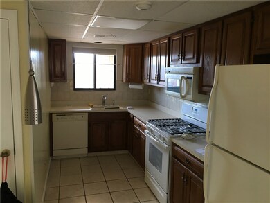 650 E Greenwich Ave unit 2-301, West Warwick, RI 02893 - photo 7