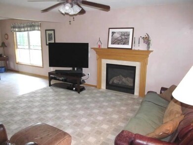 204 4th St, Brooklyn, WI 53521 - photo 2