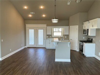 842 Sugar Loaf St, Prairie Grove, AR 72753 - photo 2