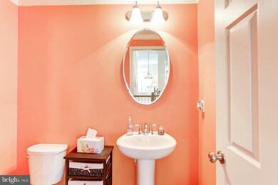 2555 Eastbourne Dr unit 263, Woodbridge, VA 22191 - photo 4