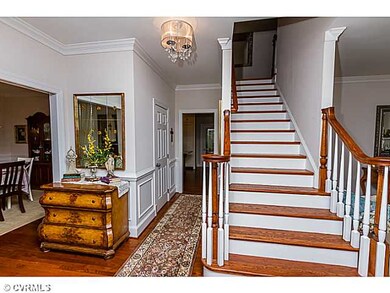 Foyer - Beautiful entry with hardwood floors