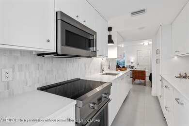 134 Peruvian Ave Palm Beach FL-large-012