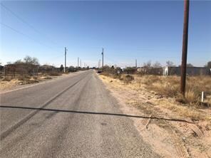 15049 Colonia Campo Rd, El Paso, TX 79928 - photo 7