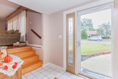 Foyer up to Main Level