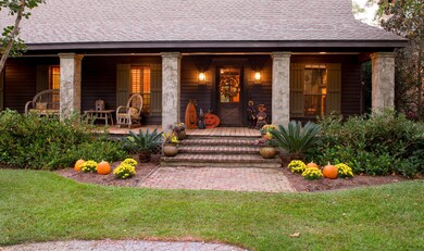 Hodges_Moore_front_door_9866