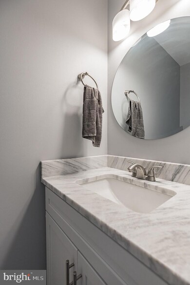 9221 Lorton Valley Rd, Lorton, VA 22079 - photo 3