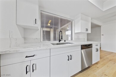 1390 Vegas Valley Dr unit 25, Las Vegas, NV 89169 - photo 7