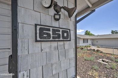 4-web-or-mls-650-e-york-way