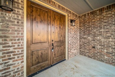 2605 Falls Bend Dr, Sapulpa, OK 74066 - photo 2