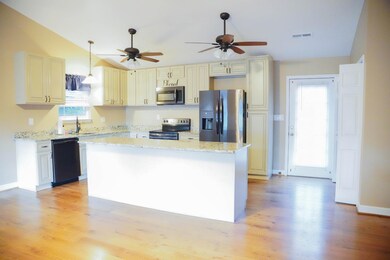 406 Ridgecrest Dr, La Fayette, GA 30728 - photo 3