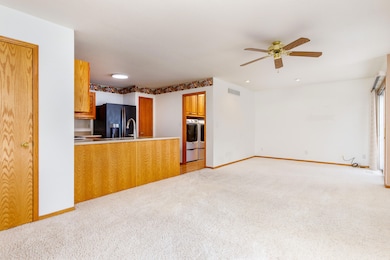 4255 Eisenhower Ln unit 15, Ames, IA 50010 - photo 5