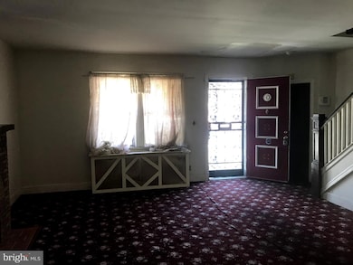 808 Lyndhurst St, Baltimore, MD 21229 - photo 3