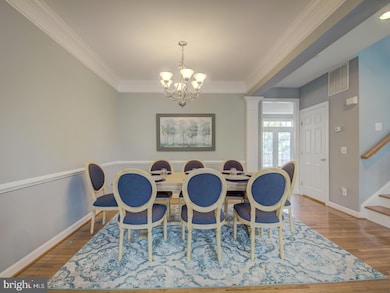 8410 Chaucer House Ct, Lorton, VA 22079 - photo 5