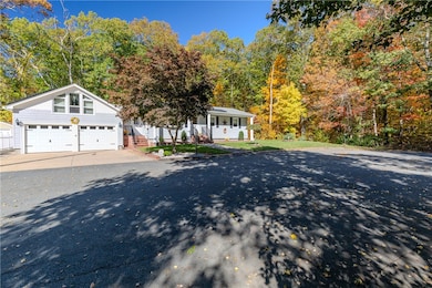 12 Wadsworth Ave, Smithfield, RI 02917 - photo 3