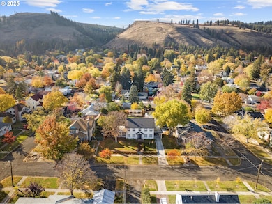 1504 1st St, La Grande, OR 97850 - photo 3