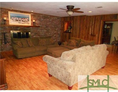 Den/Family/Great Room. View 2