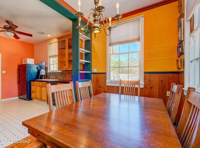 KITCHEN & DINING