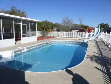 POOL AND SCREENED ROOM