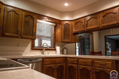 3850 SW Worwick Town Rd, Topeka, KS 66610 - photo 4