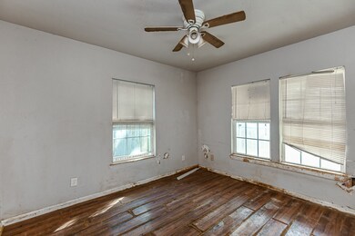3829 Mainer St, Houston, TX 77021 - photo 4