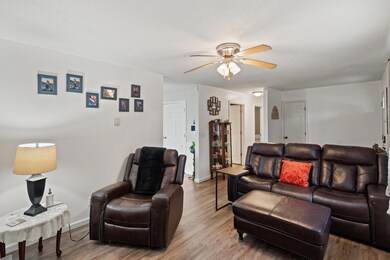 524 Barrow St, Moberly, MO 65270 - photo 7