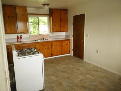 15359 Magnolia Rd, Porterville, CA 93257 - photo 2