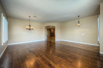 2246WBlaylockDr002