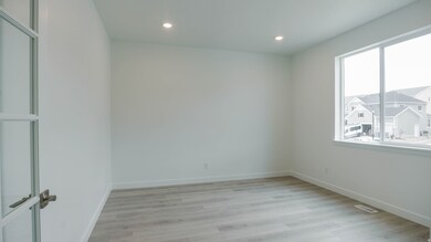 876 W Sika Cir unit 205, Saratoga Springs, UT 84045 - photo 4