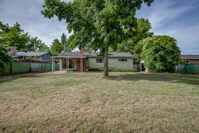 2301 Jonquil Way, Redding, CA 96002 - photo 7