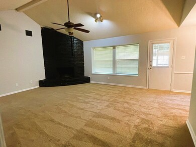 6306 Gallant Forest Dr, Houston, TX 77088 - photo 4