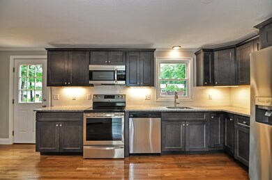 25 Laurel Ln, Bellingham, MA 02019 - photo 4