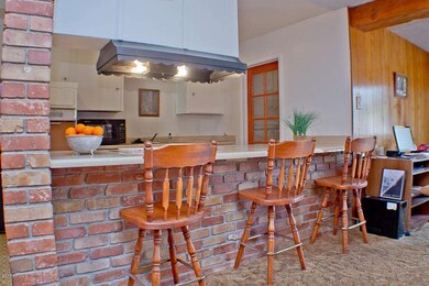 1726 W Eva Kitchen