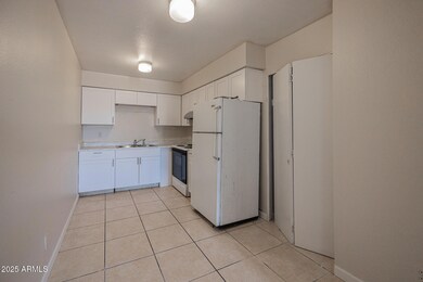 2338 E Broadway Rd unit B, Mesa, AZ 85204 - photo 6