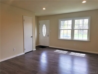 637 Flynn Ln, Petersburg, VA 23805 - photo 3