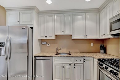 89 Wigwam Ln, Tinton Falls, NJ 07724 - photo 6