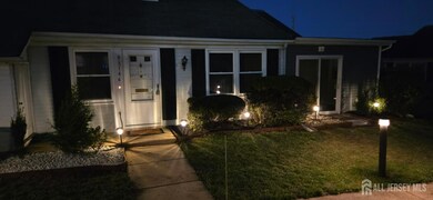 146 Old Nassau Rd unit B, Monroe Township, NJ 08831 - photo 4