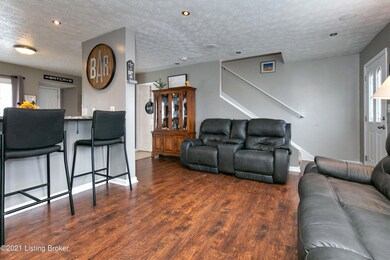 6913 Arbor Creek Dr, Louisville, KY 40228 - photo 6