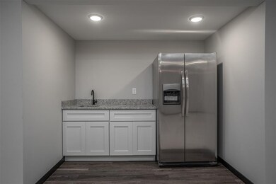 211 Dawson Dr, West Branch, IA 52358 - photo 4