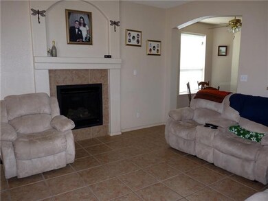 736 Desert Silver Dr, Horizon City, TX 79928 - photo 6