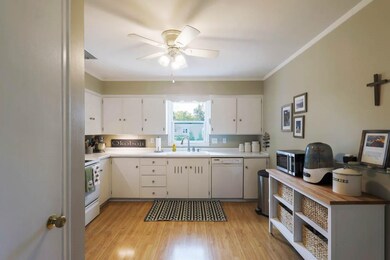 916 11th St, West Des Moines, IA 50265 - photo 6