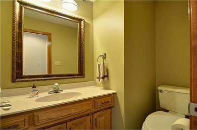 8526 Hallet St, Lenexa, KS 66215 - photo 5